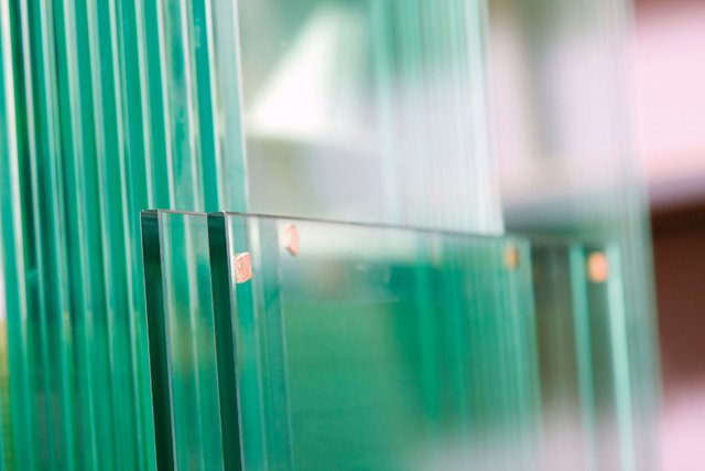 Glasscheiben gr&uuml;n iStock-640x515.jpg