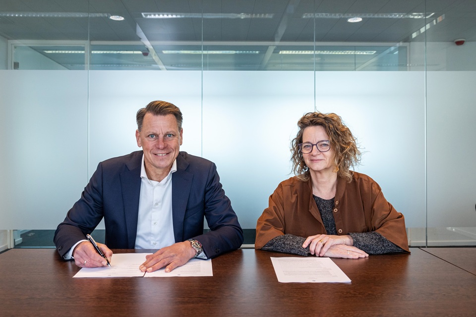 Contractondertekening-Odion-Kiwa.jpg