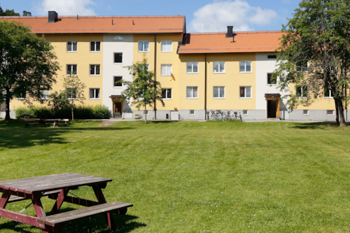 Flerfamiljshus och bostadshus måste vara säkra och energieffektiva, fastighets- och anläggningsägaren har ansvar för detta.